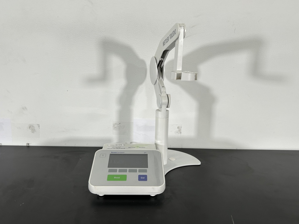 Image of Mettler Toledo SevenCompact S210 pH/Conductivity Meter